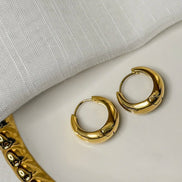 Luna Curve Huggie Hoop Earrings