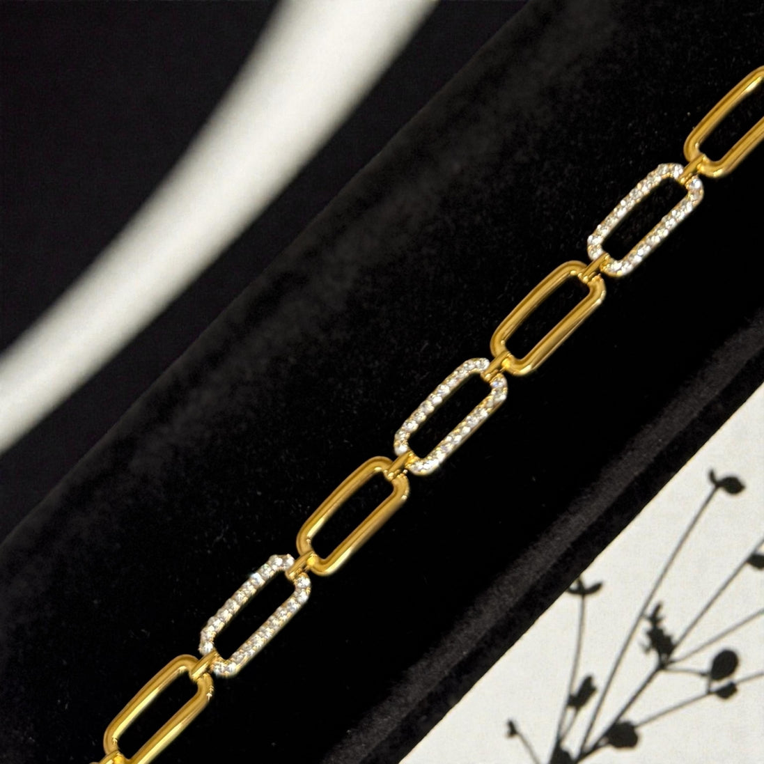Maison Éclat Gold Link Bracelet