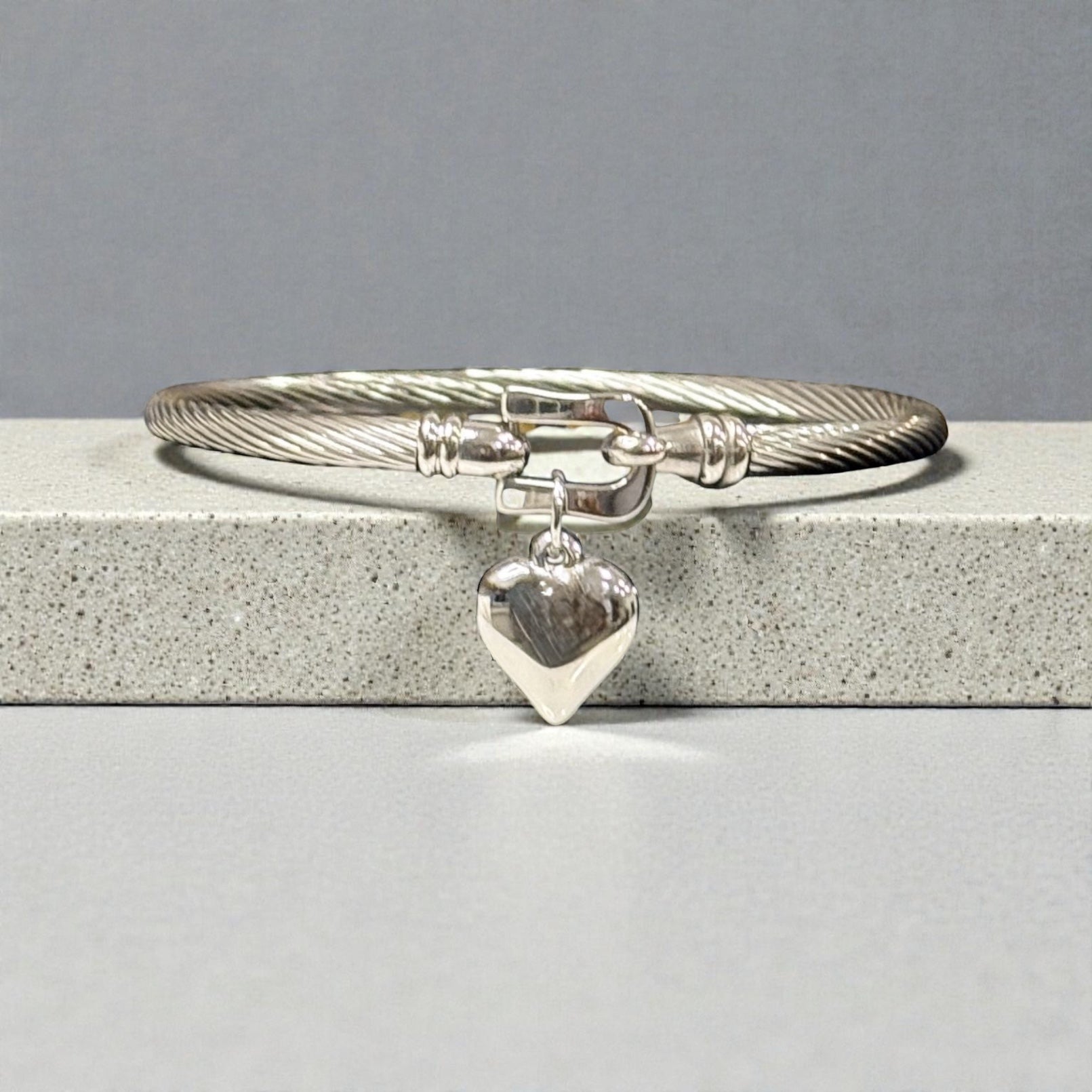 Amouré Silver Cable Bracelet