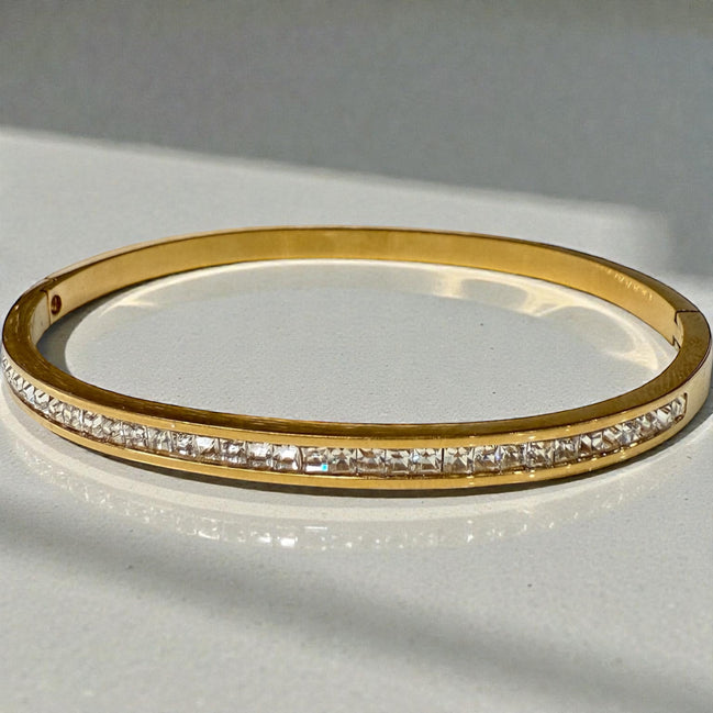 Lumière Pavé Gold Bangle