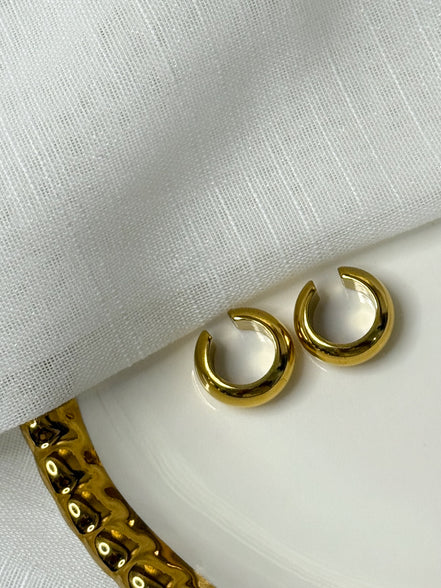 Étreinte Cuff Earrings