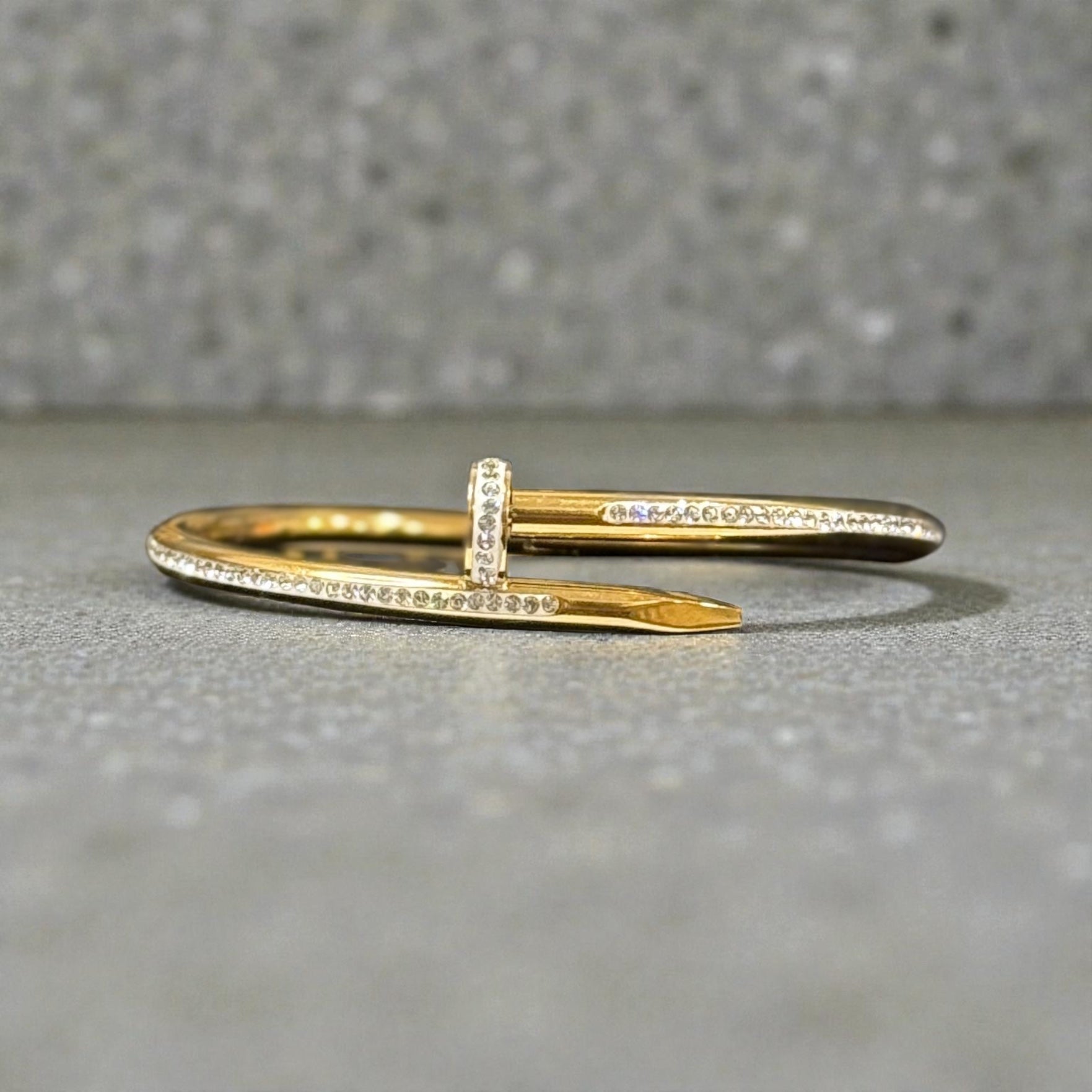 Clou Lumière Gold Open Bangle