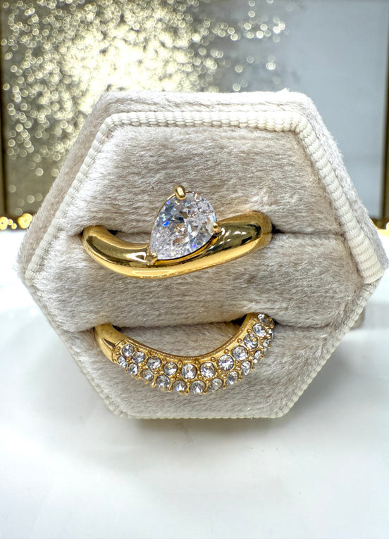 Lunelle Pavé Curve Band Ring