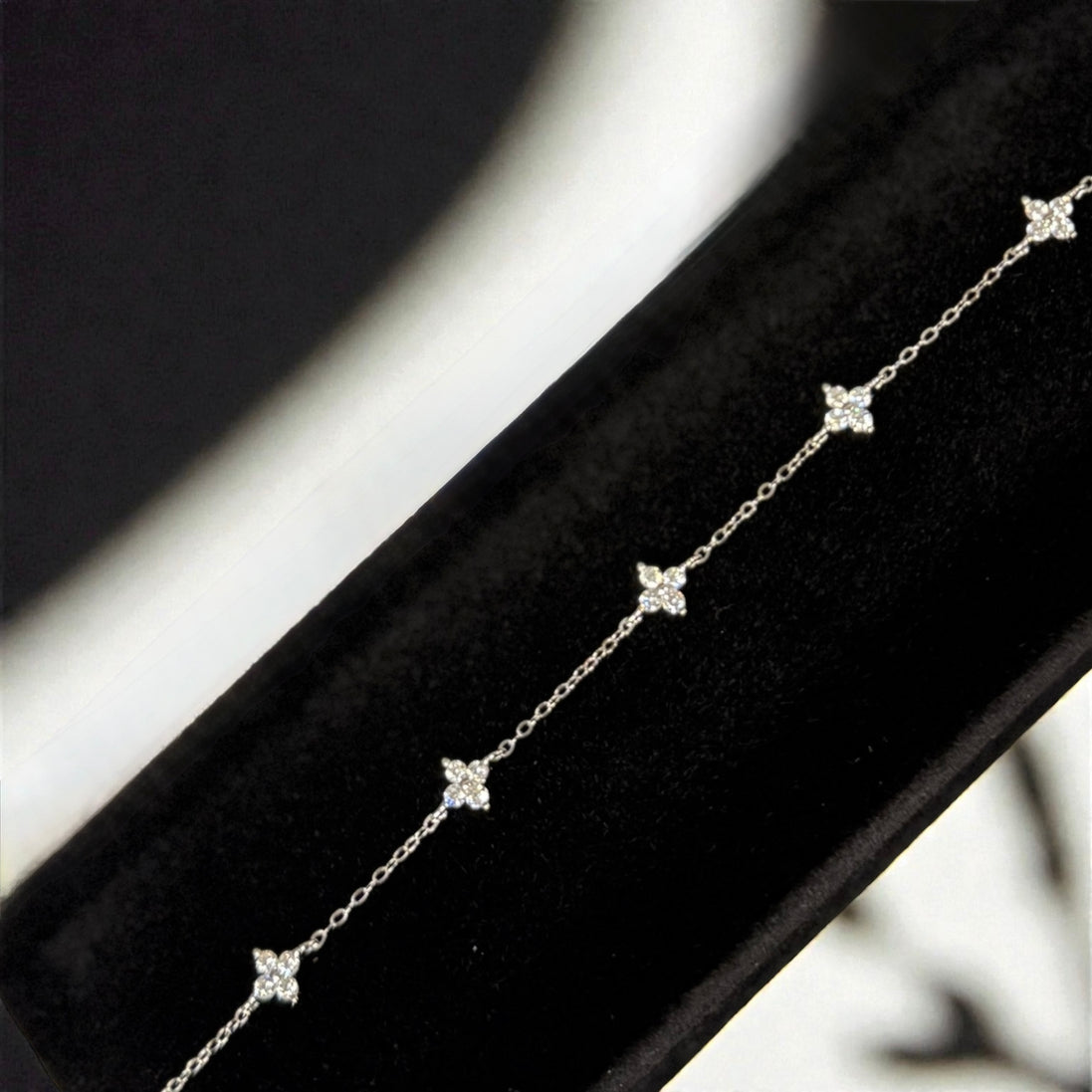 Lumière Sterling Silver Clover Bracelet