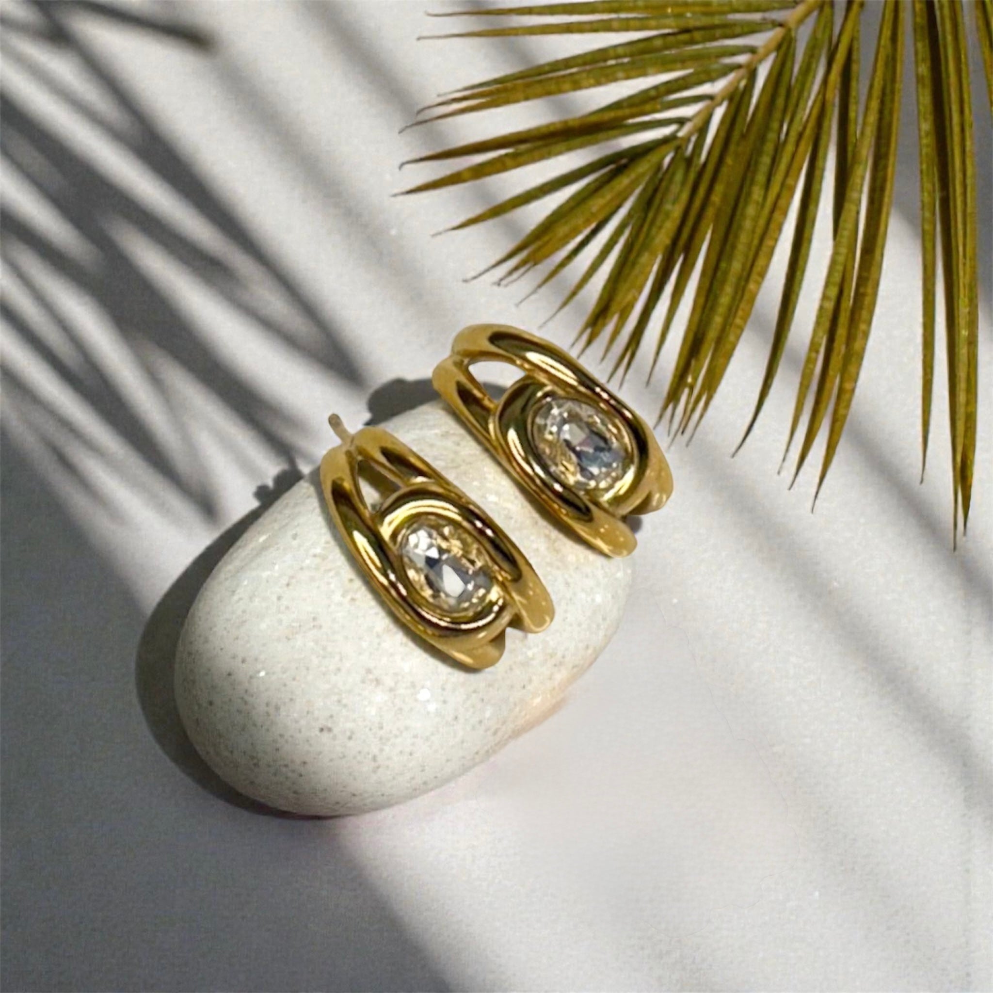 Élise Gold Statement Earrings