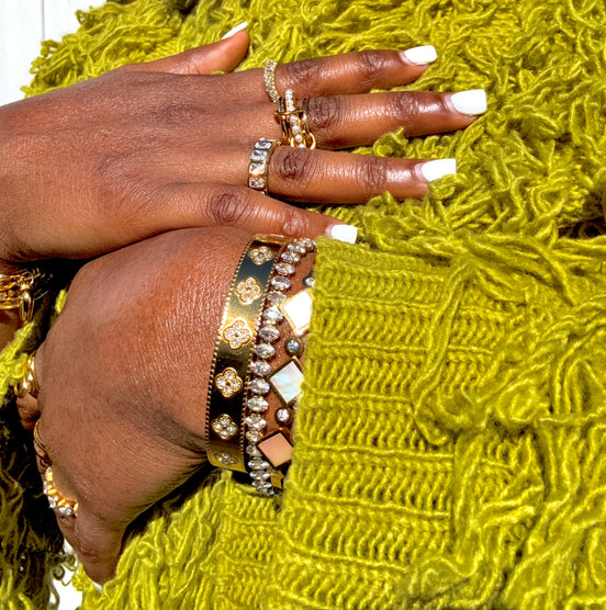 Fleur Lumière Gold Bangle