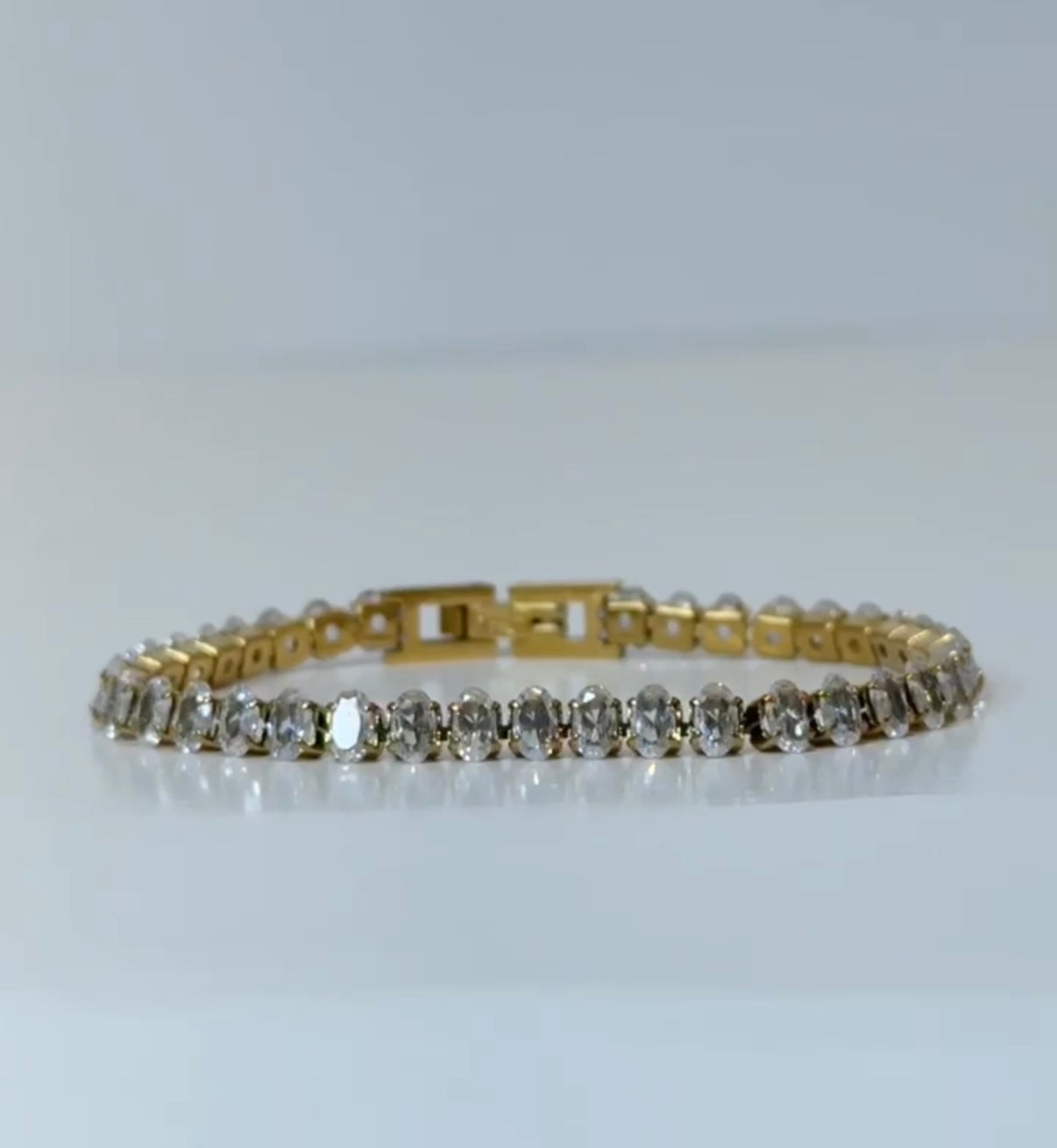 Éclat Oval Tennis Bracelet