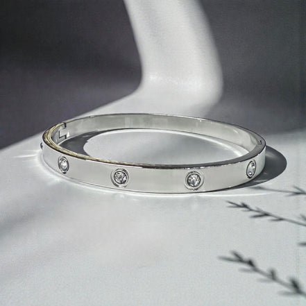 Lumière Bezel Silver Bangle