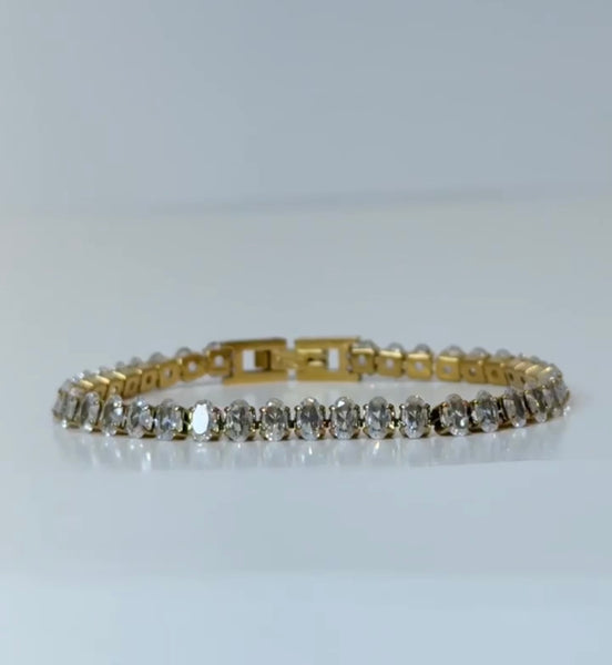 Éclat Oval Tennis Bracelet
